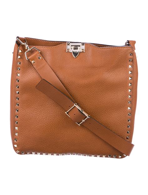 valentino rockstud crossbody bag replica|valentino bag rockstud price.